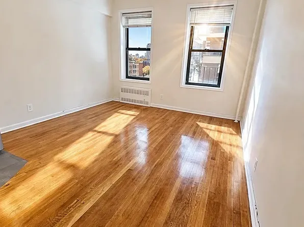 342 E 49th St, New York, NY 10017