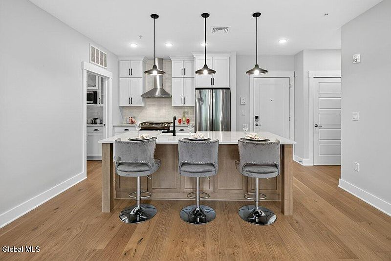 5th image of 116 West UNIT 309