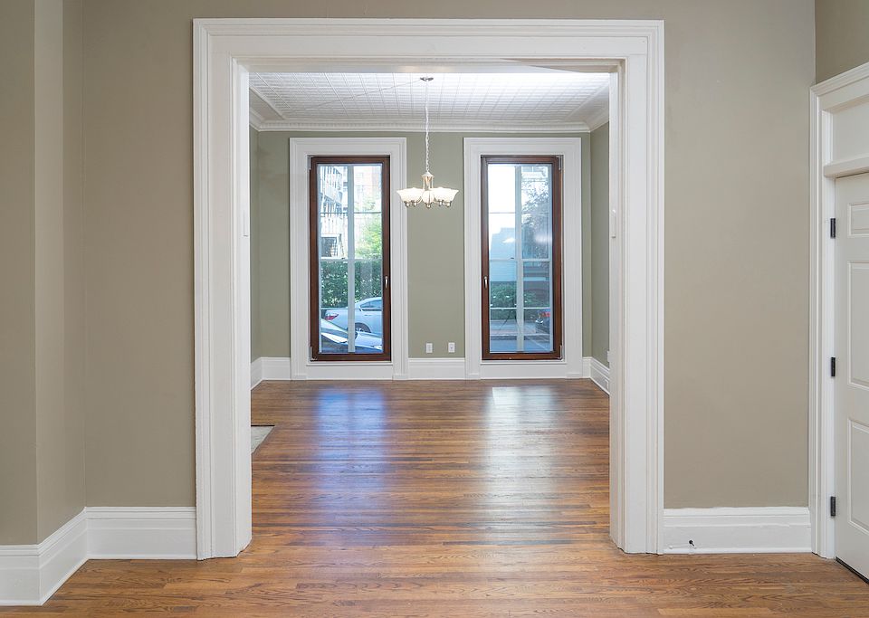 1st image of 163 1st St #1