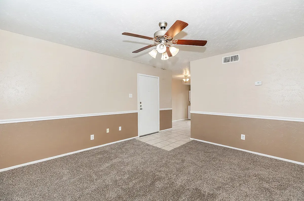 Westwood Apartments — Photo 4