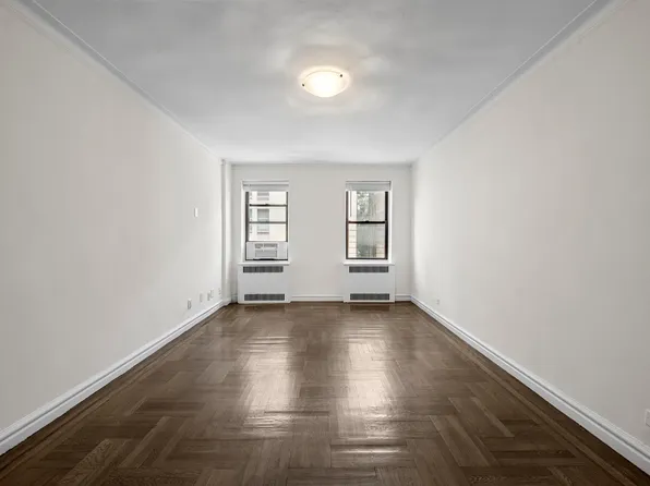 210 West 103rd Street 4C image 2 of 17