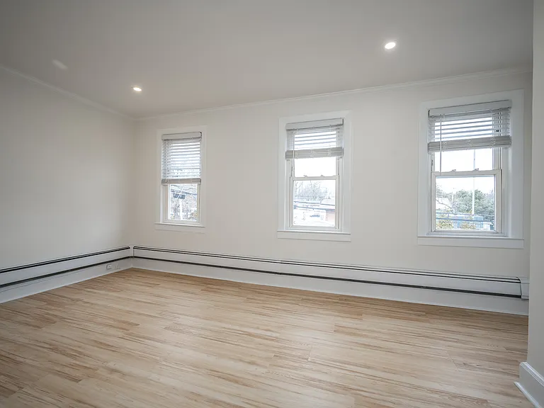 14 Deane Pl — Photo 30