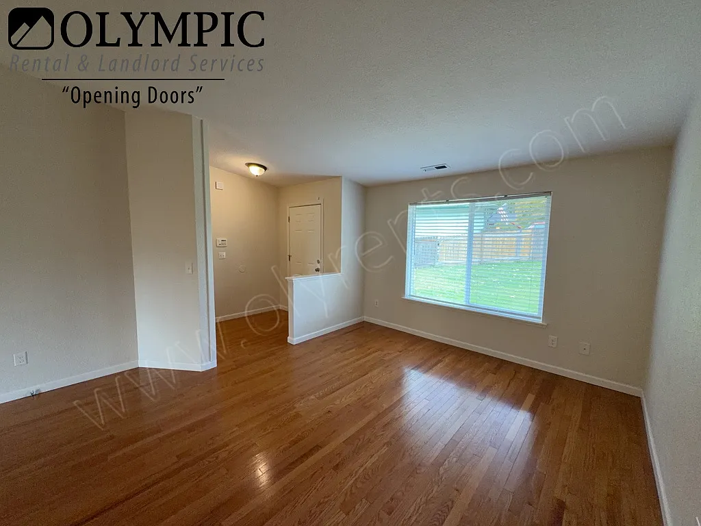 3 bedroom + office & 1.75 bath rambler w/ RV Parking — Photo 4