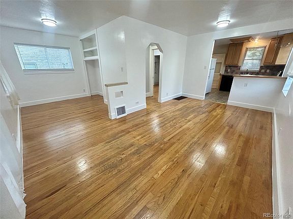 3rd image of 2101 S Emerson Street