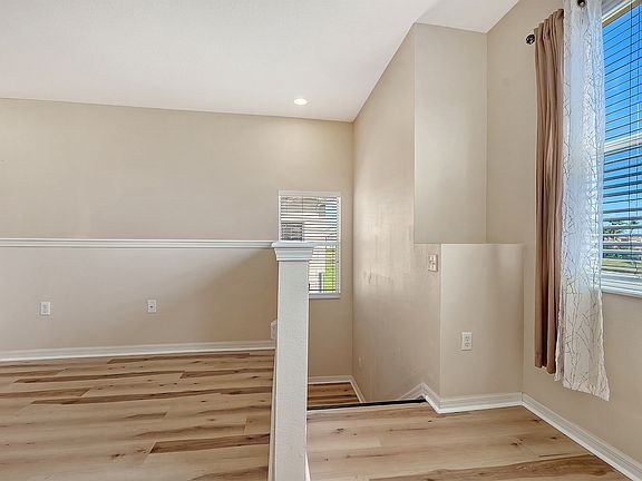 5th image of 3778 Parkridge Cir #1