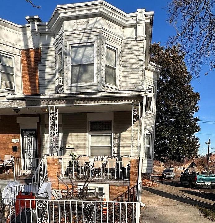 1st image of 1101 Parker St