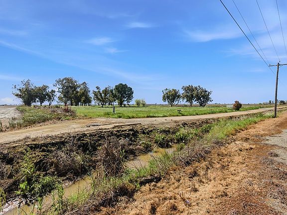 5th image of 2356 Erle Rd