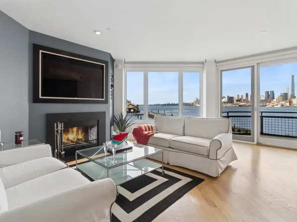600 Harbor Blvd #973/975, Weehawken, NJ 07086
