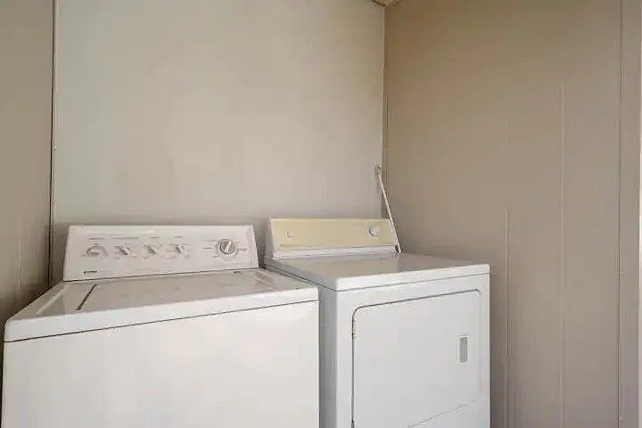 20641 Wyandotte St — Photo 24
