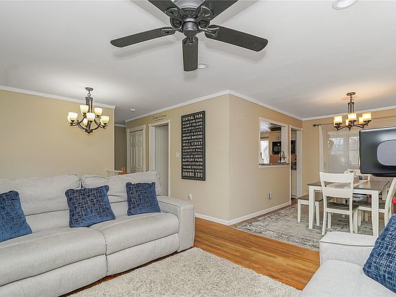 2nd image of 86 Poplar St