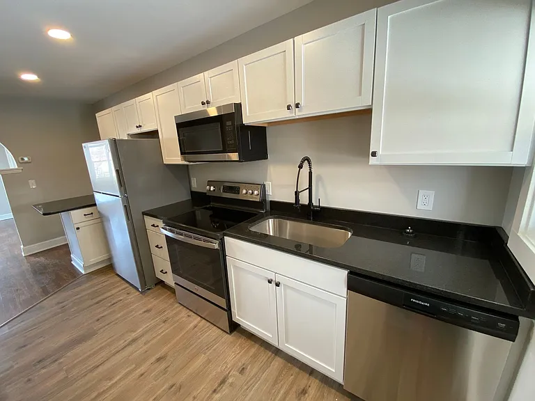 4339 Wakeley — Photo 7