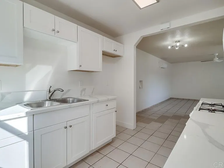 756 Madison Ave #B — Photo 14