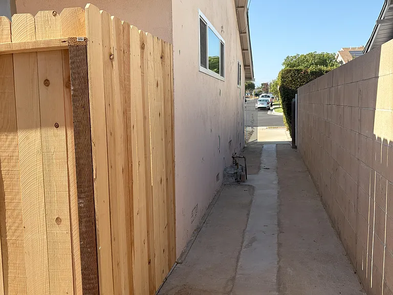 14320 Plantana Dr — Photo 28
