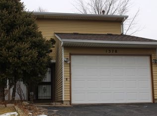1378 Maroon Dr, Elgin, IL 60120