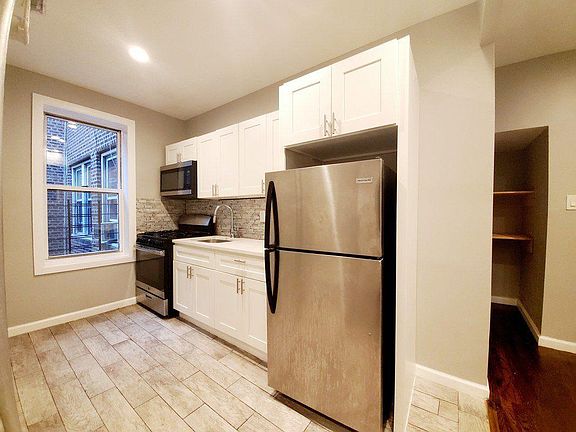 3rd image of 2588 Creston Ave APT 53