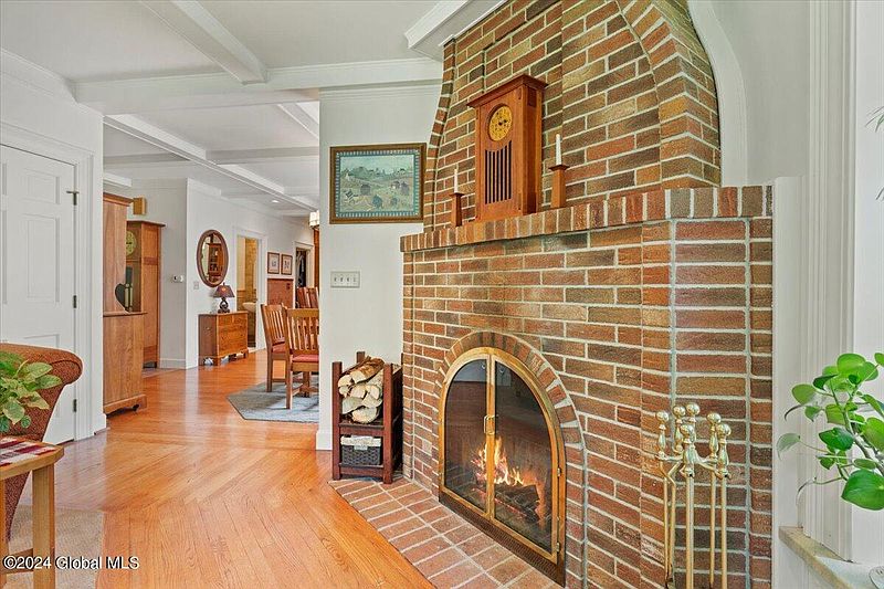 4th image of 96 Kilmer Road