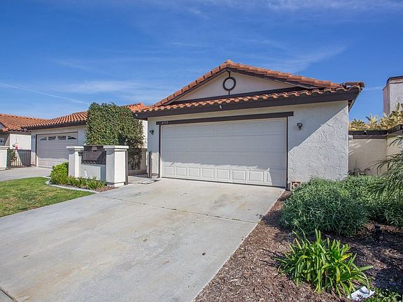 3rd image of 4755 Gardenia St