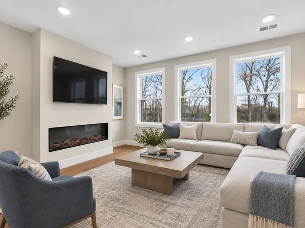 4973 Lachlan Mews, Alexandria, VA 22304