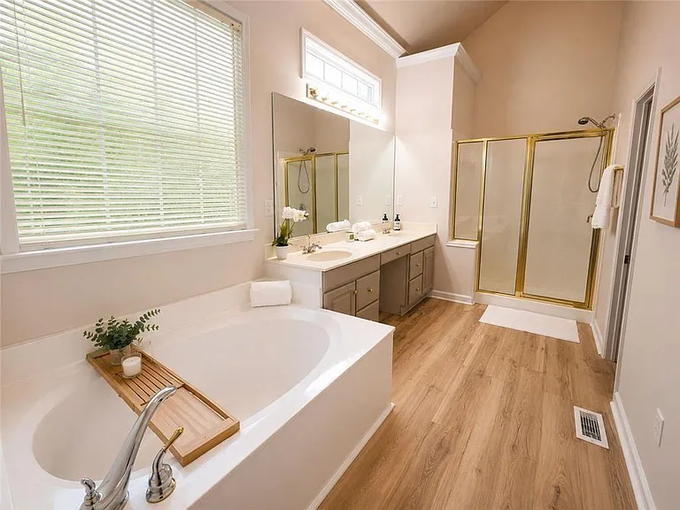 87 Towne Park Dr — Photo 5