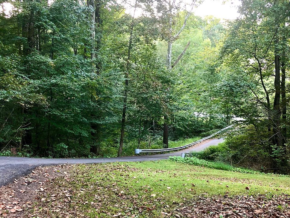 Bridge/Road Entrance 
GW Phillips Villas/Shane's Villas
