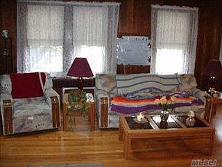2nd image of 407 Bayport Ave