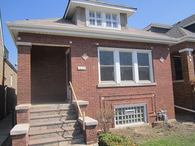 1st image of 1625 S Central Ave