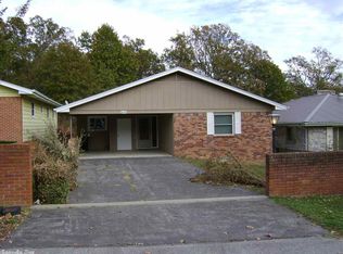 206 Parliament Dr, Horseshoe Bend, AR 72512