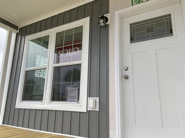 Bayshore w/ Rear Porch - Limited Series Plan, Village Green