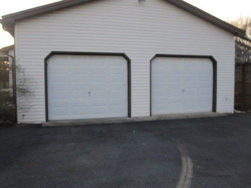 2nd image of 61 Pine Tree Ln