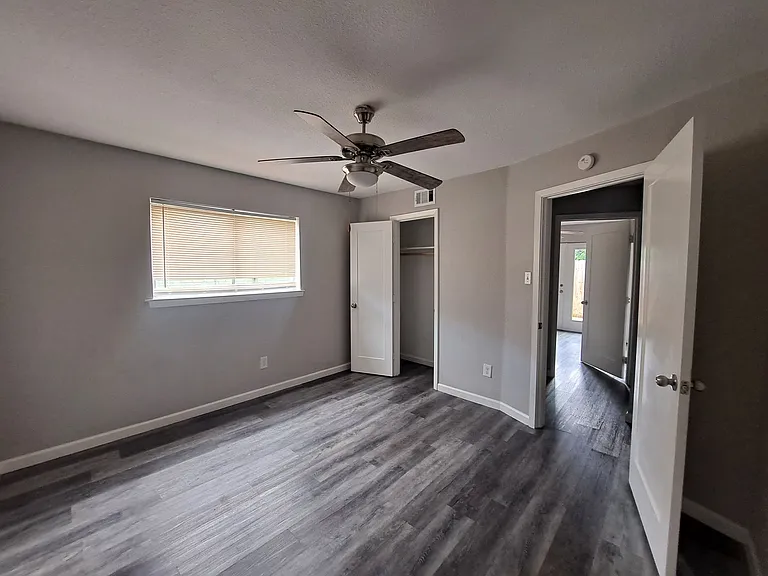 815 Bluebird Dr — Photo 10