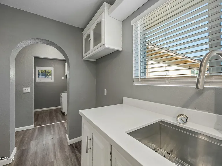 2601 N 51st St — Photo 15