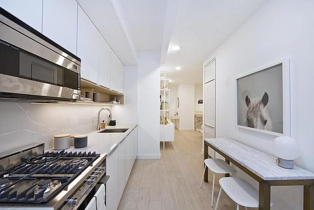 1st image of 20 Broad St APT 2119