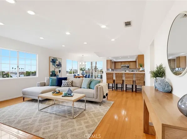 1073 W 9th St APT 202, San Pedro, CA 90731