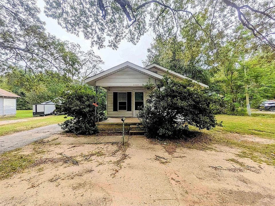 1st image of 2237 Mount Holly Rd