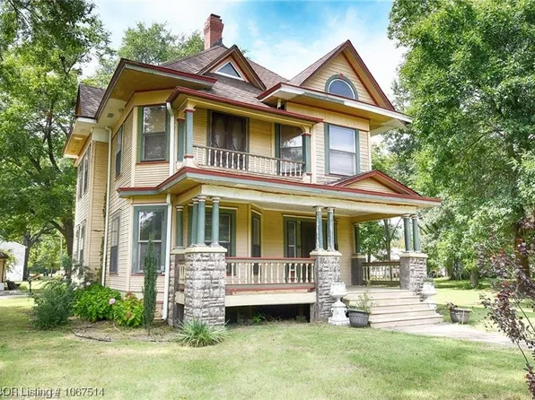 321 S Wheeler Ave, Sallisaw, OK 74955