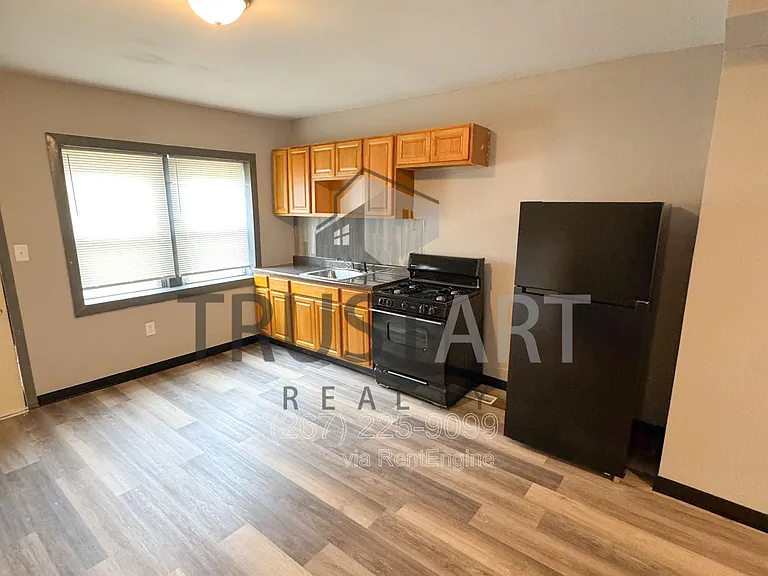 1533 S Allison St — Photo 3