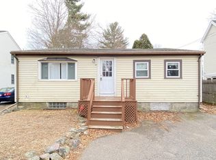52 S Shore Rd, Holbrook, MA 02343