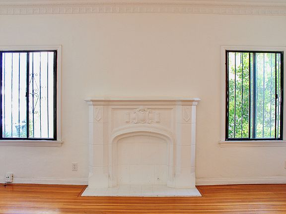 4th image of 361 N Sierra Bonita Ave APT A
