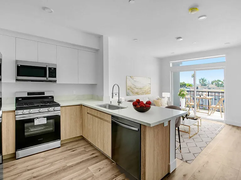 The Bay Apartment Homes — Photo 9