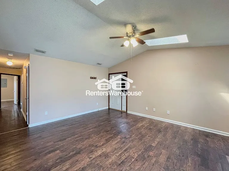 521 Brisa Dr — Photo 6