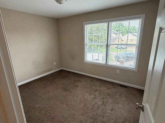 2nd image of 875 Melanie Ln #875