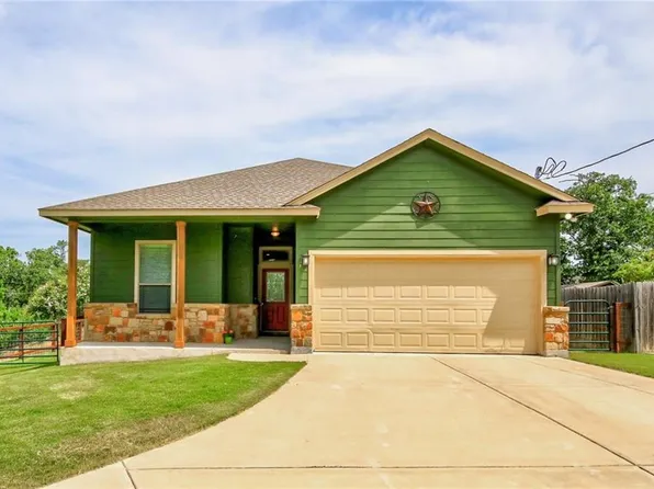 320 Kaanapali Ln, Bastrop, TX 78602