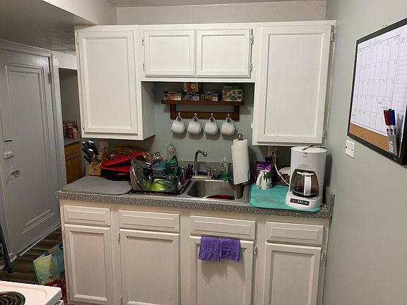 5th image of 211 Chestnut Blvd APT 5
