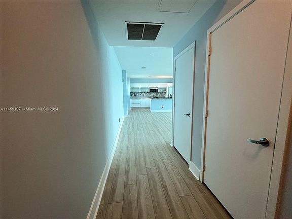 3rd image of 888 Biscayne Blvd APT 5704