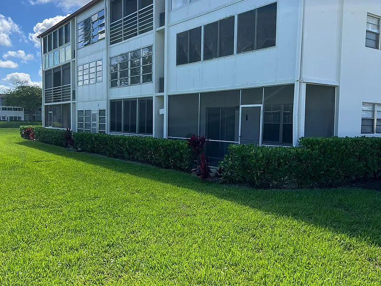 43 Fanshaw Way #B — Photo 11