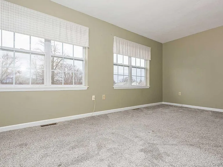 52 Schenck Ave — Photo 26