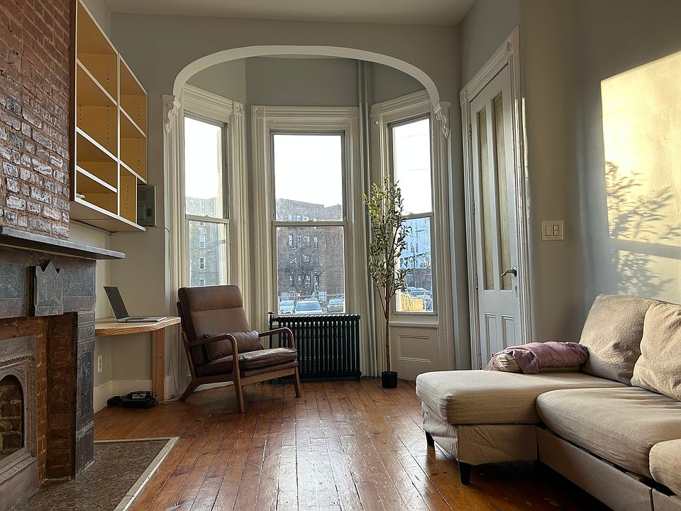 1st image of 258 Fairmount Ave Floor 1
