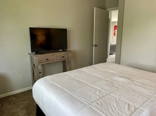 7100 N Long Lake Rd #14, Traverse City, MI 49685