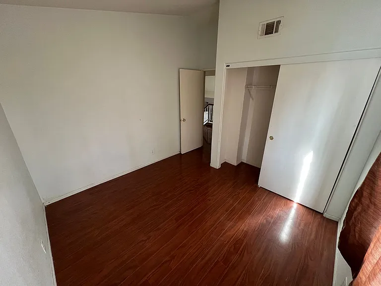 7834 Boxwood Ct — Photo 23