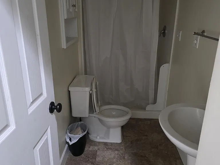 285 Broad St N — Photo 7